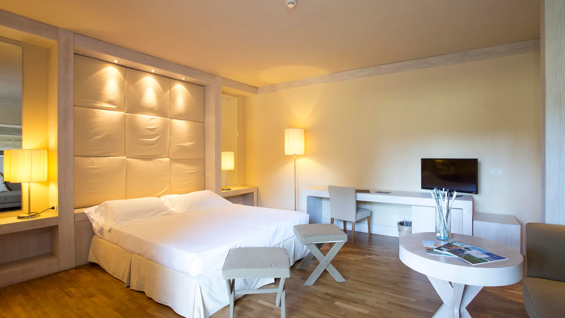 Th Tirrenia - Green Park Resort Otel
