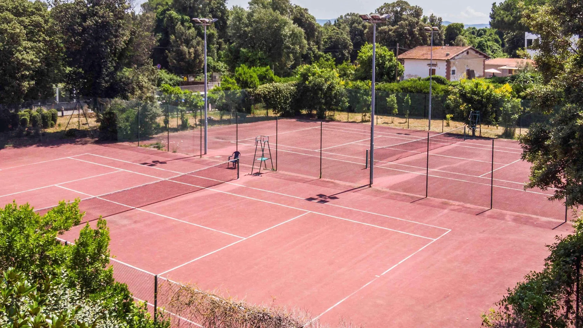 **** מלון Th Tirrenia - Green Park Resort איטליה
